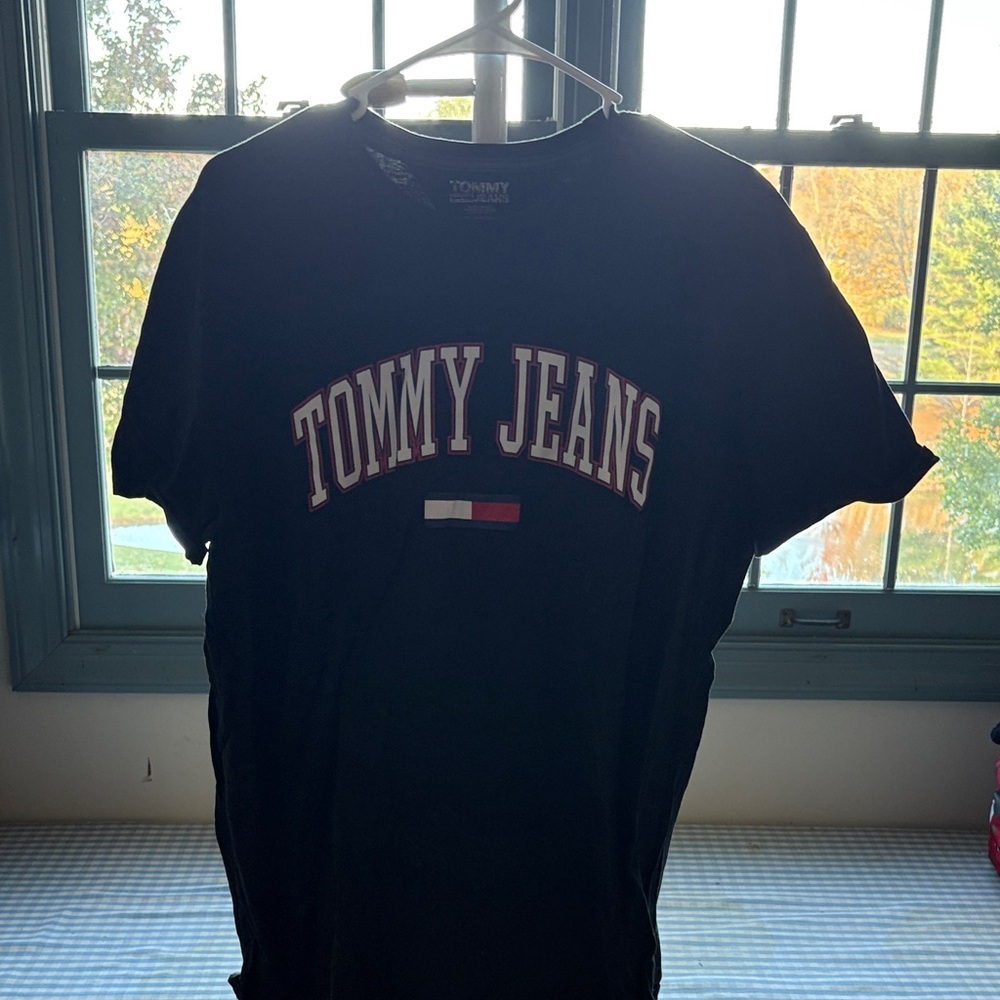 Tommy Hilfiger Black T-Shirt with Logo